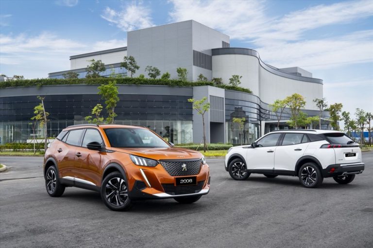 nội thất xe peugeot 2008